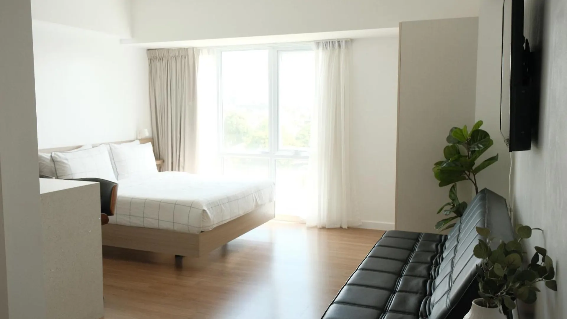 Very Demure, Very Spacious Studio Abreeza Place Davao City